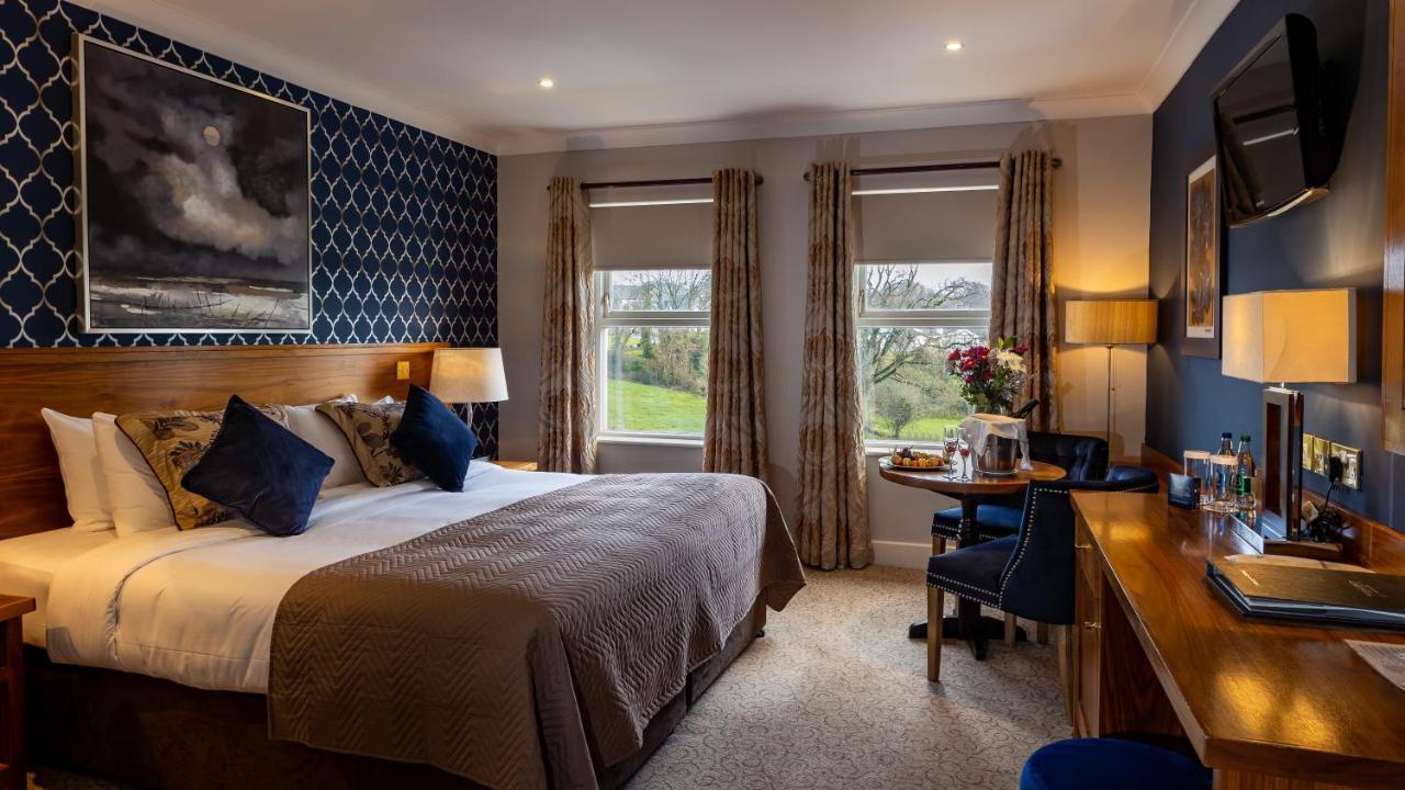 The Lakeside Hotel & Leisure Centre キラロー エクステリア 写真