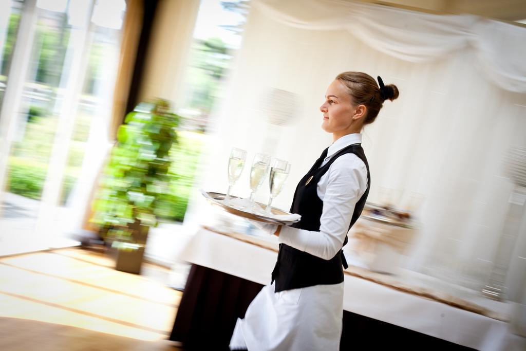 The Lakeside Hotel & Leisure Centre キラロー エクステリア 写真